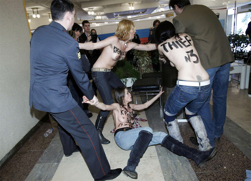 FEMEN    2012